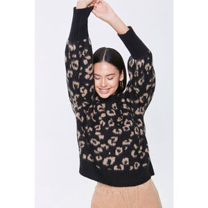Forever 21 Women’s Medium Fuzzy Mock Neck Oversize Pullover Sweater Leopard